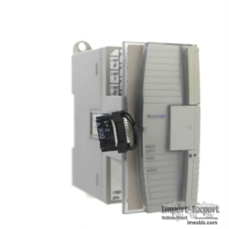 SELL Allen Bradley 1762-IA8 Input module