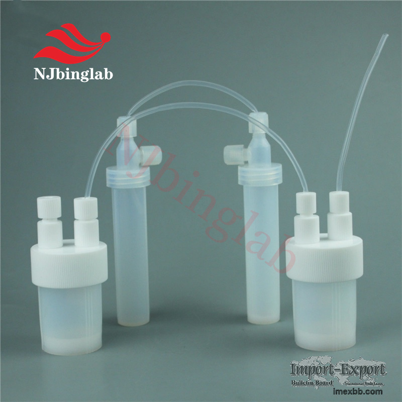 PFA reaction bottles with transfer closure 